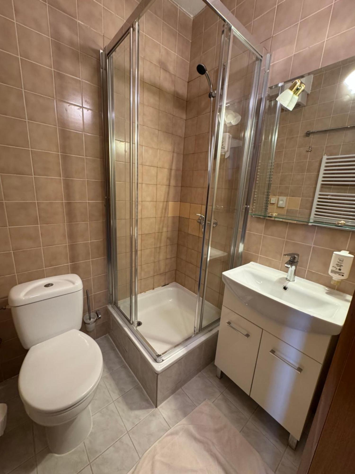 Lucni Dum Otel Janske Lazne Oda fotoğraf