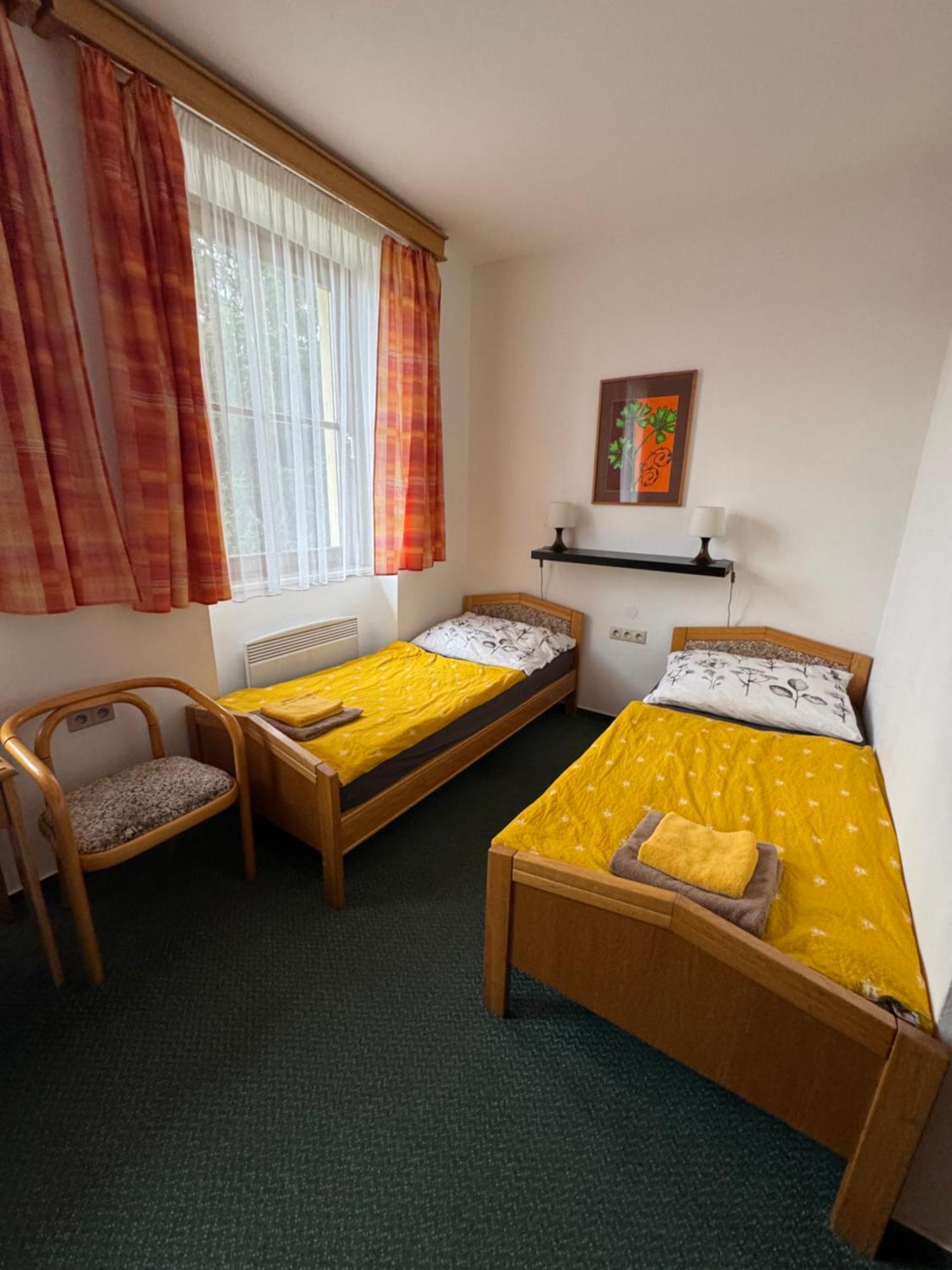 Lucni Dum Otel Janske Lazne Oda fotoğraf