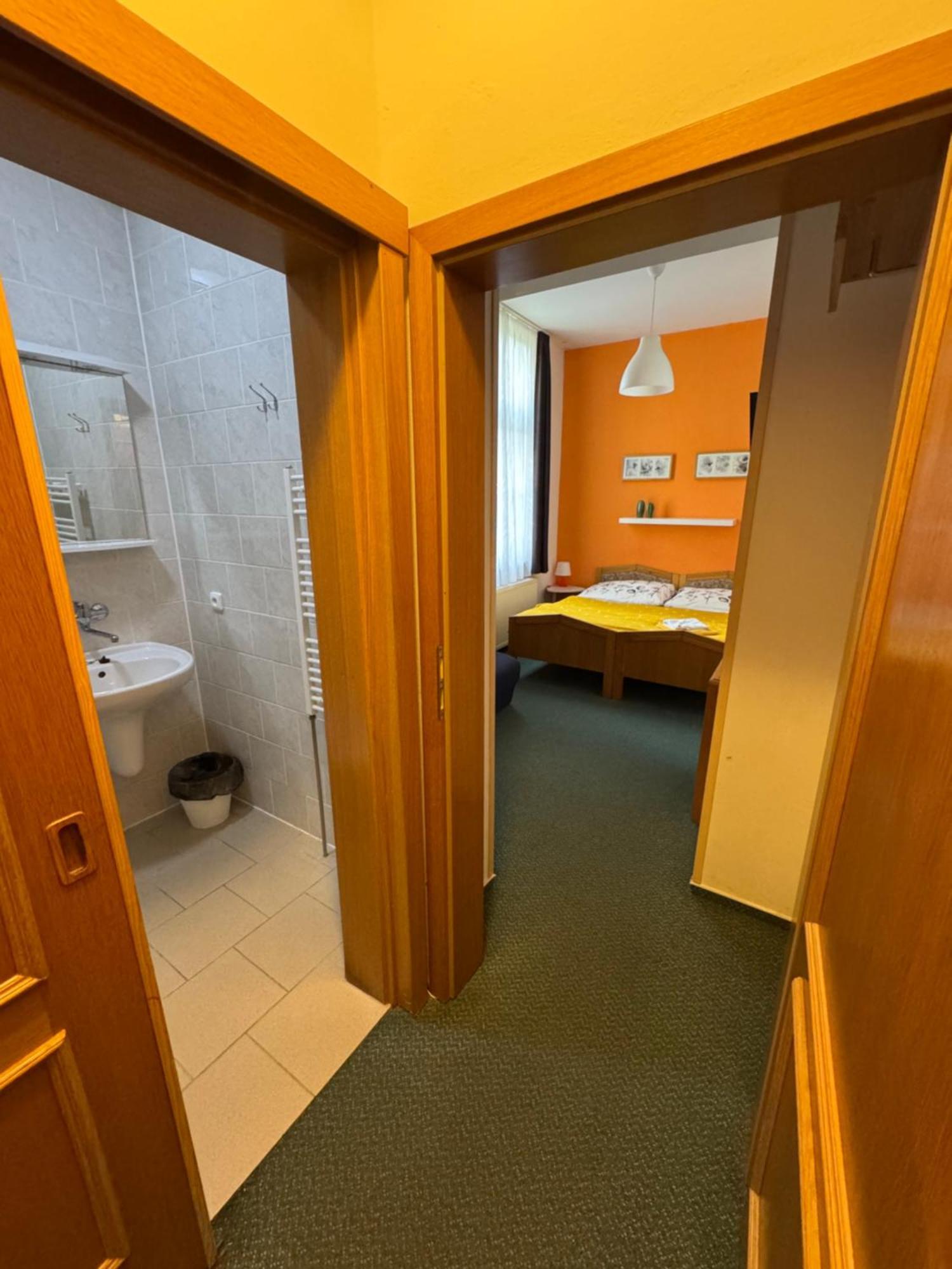 Lucni Dum Otel Janske Lazne Oda fotoğraf