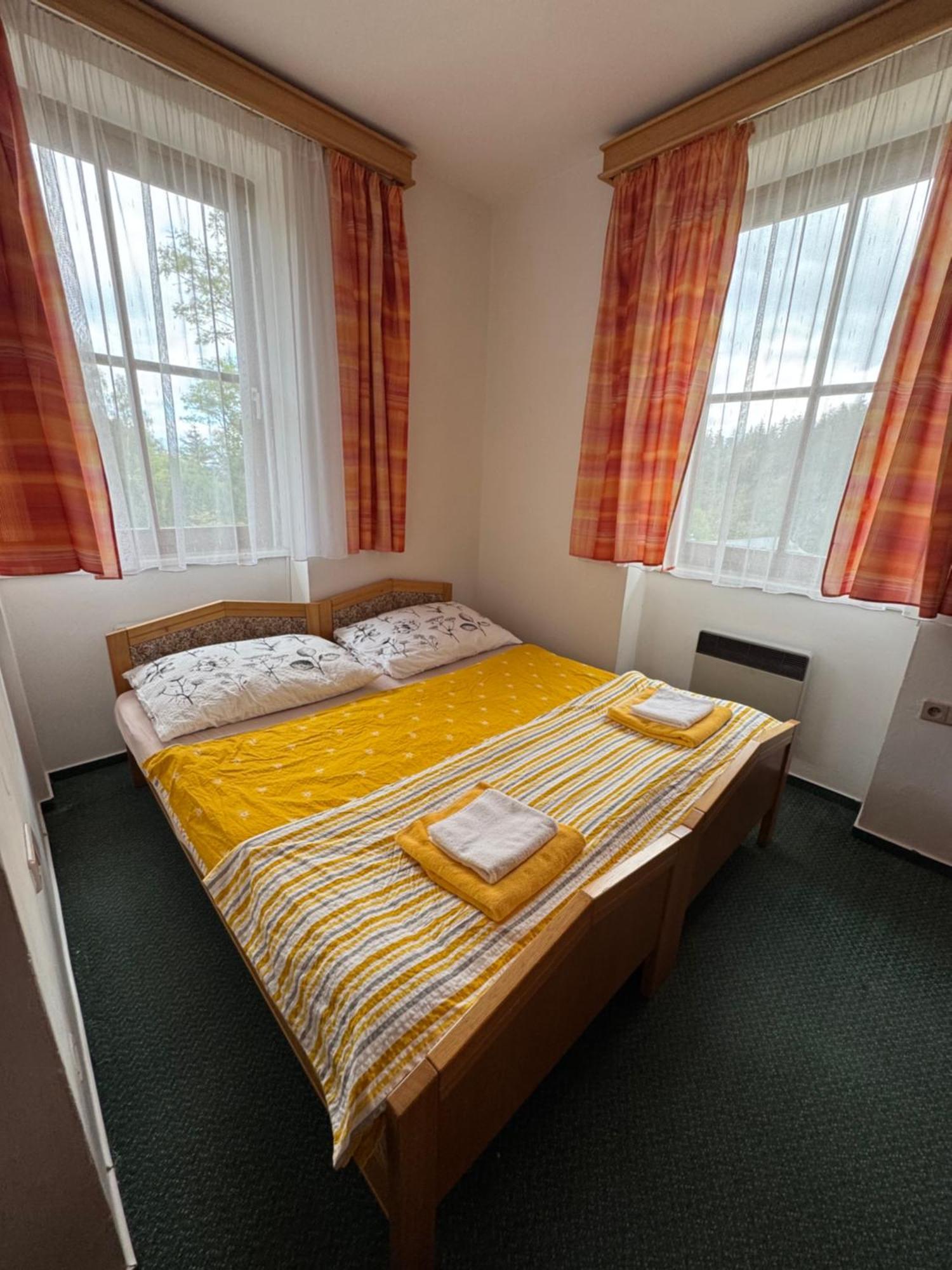Lucni Dum Otel Janske Lazne Oda fotoğraf