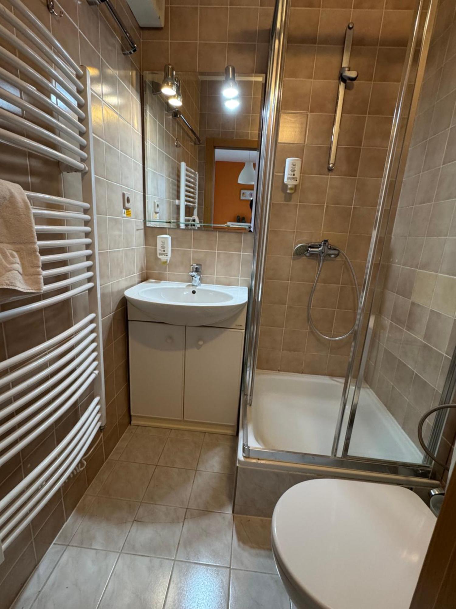 Lucni Dum Otel Janske Lazne Oda fotoğraf