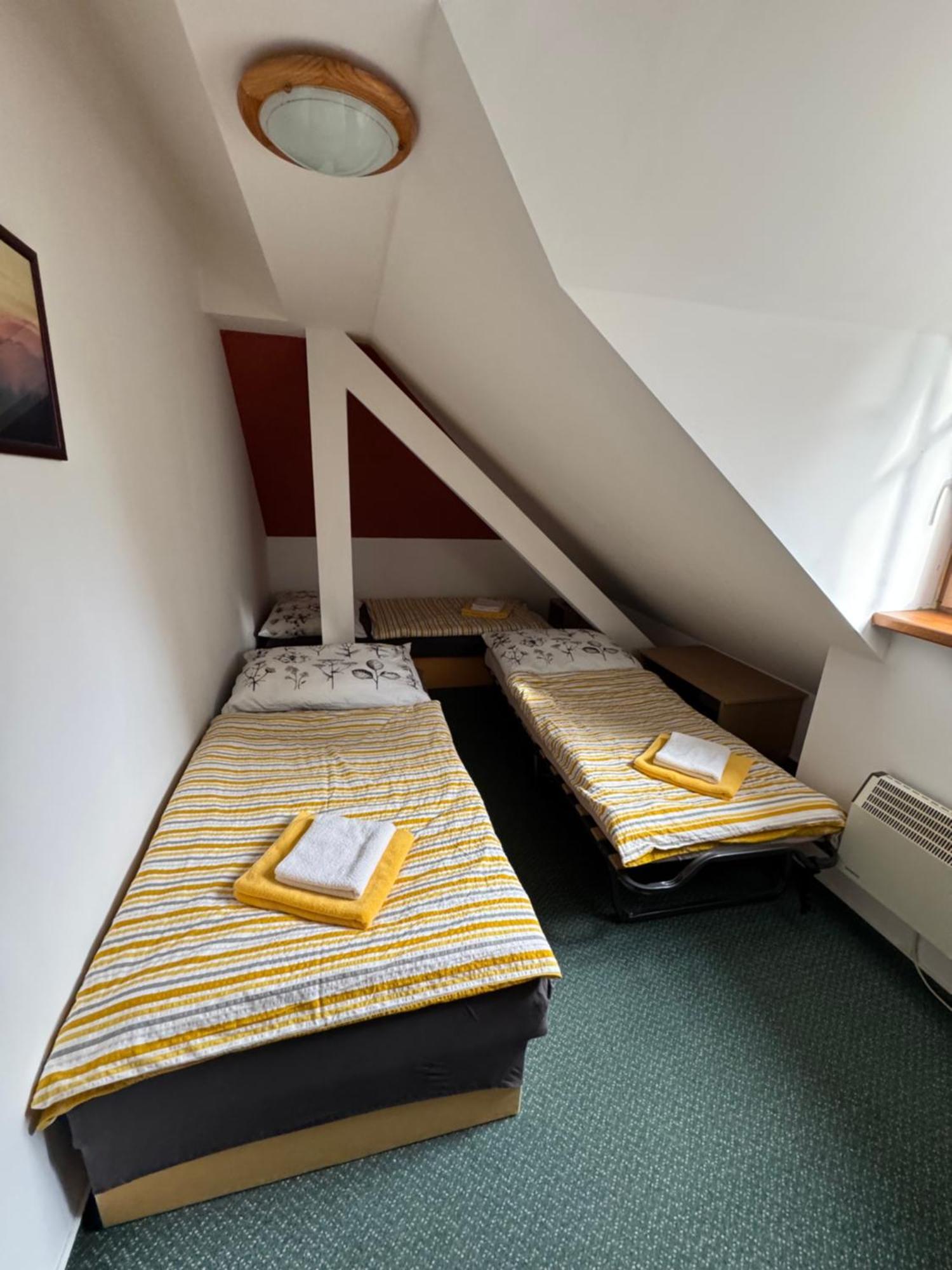 Lucni Dum Otel Janske Lazne Oda fotoğraf